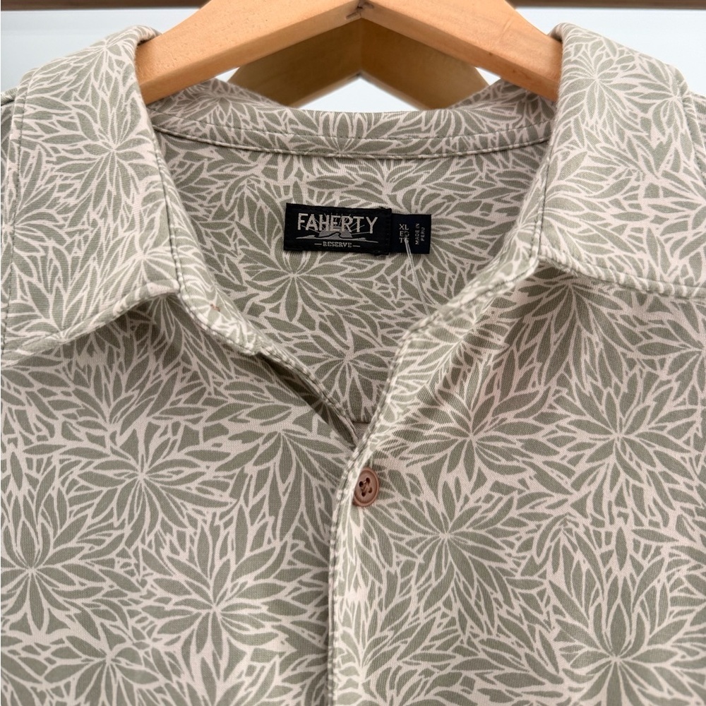 Faherty Olive Frond Reserve Pima Short Sleeve Shirt - Picture 3 of 5